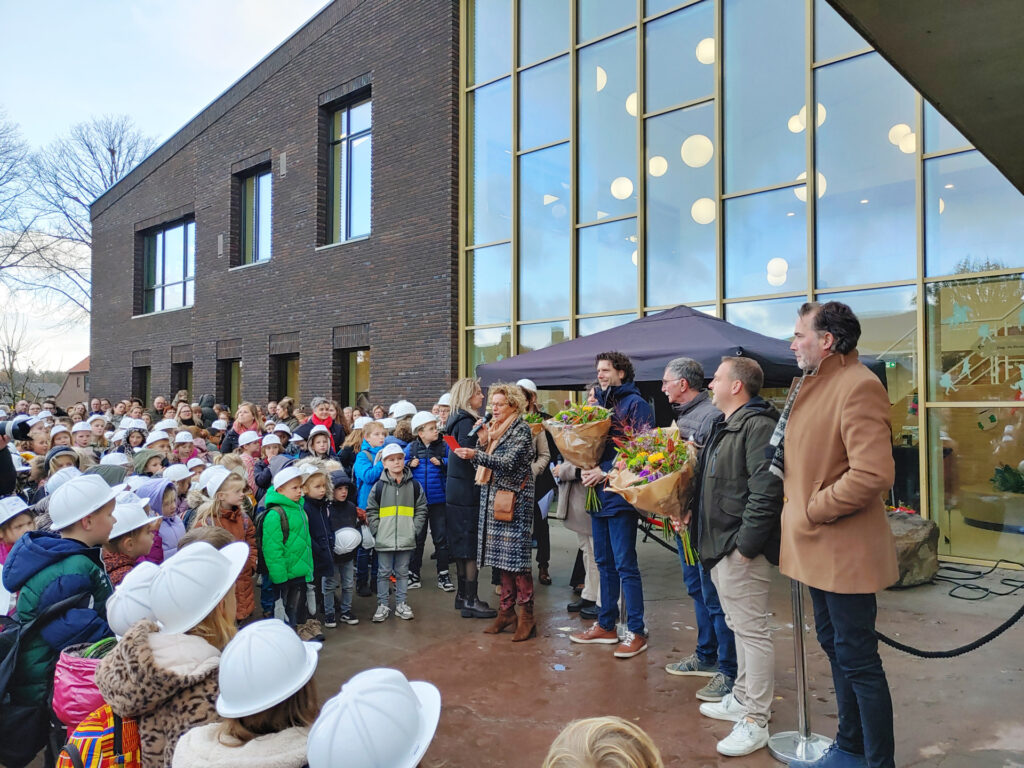 Kindcentrum ’t Loont in Overloon officieel geopend